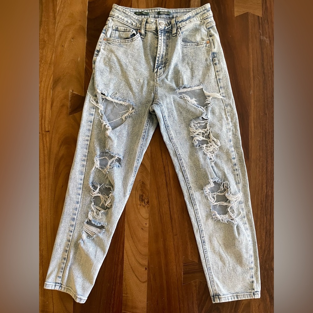 Wild Fable high rise distressed acid wash mom jean size 4